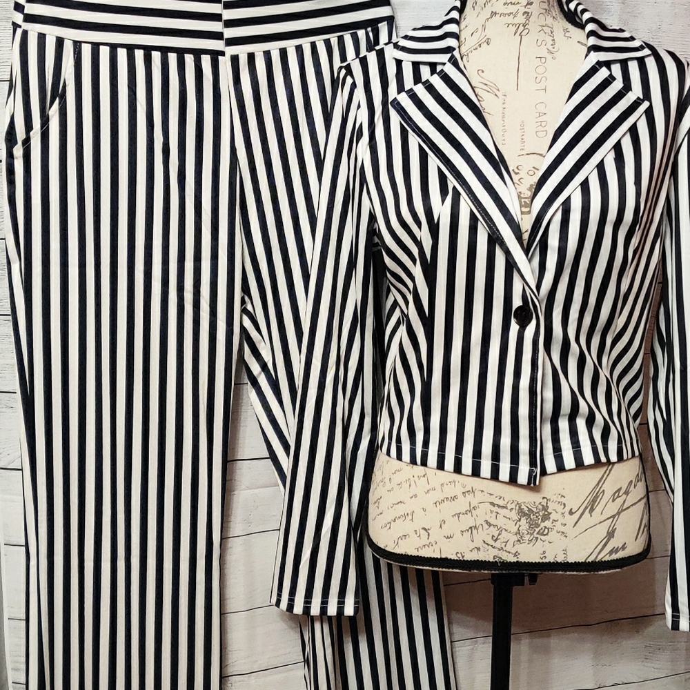 Black and white striped 2 piece pants set